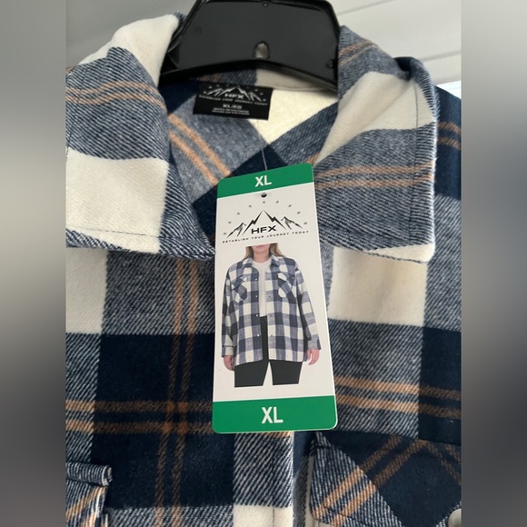 Plaid Shirt with Pockets Brand New Women’s Size XL - Picture 3 of 5